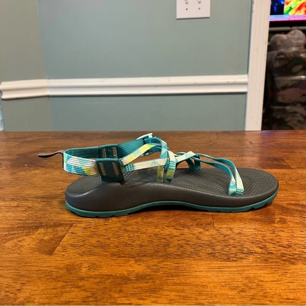 Chaco kids teal lime green white gray sandals size 6